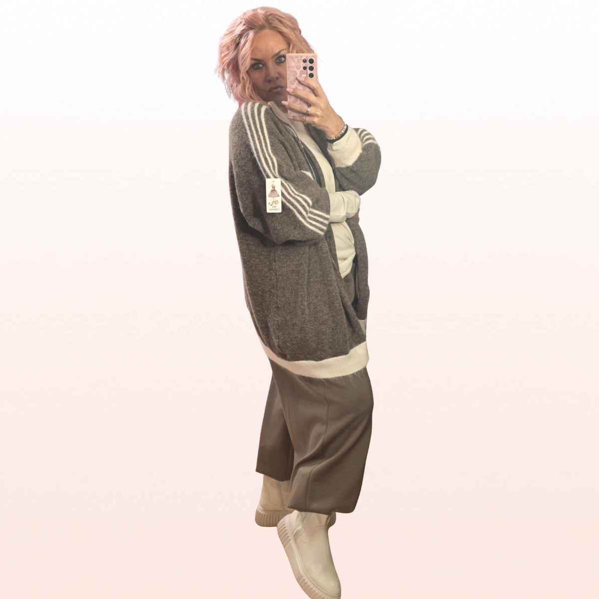 Oversize Strickjacke Stripes Taupe-Creme – sportlicher Zip-Cardigan