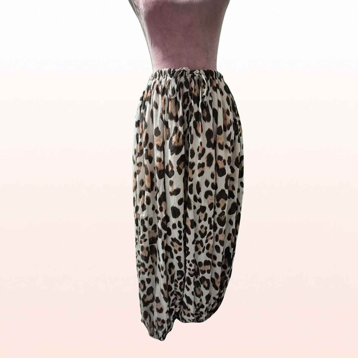 Hose trendy Aladin schnitt LEO beige