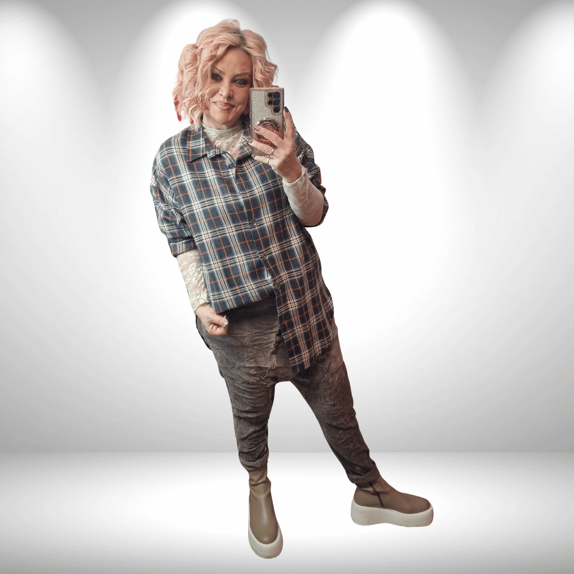 Caro Hemd – Trendy mit Neon-Print