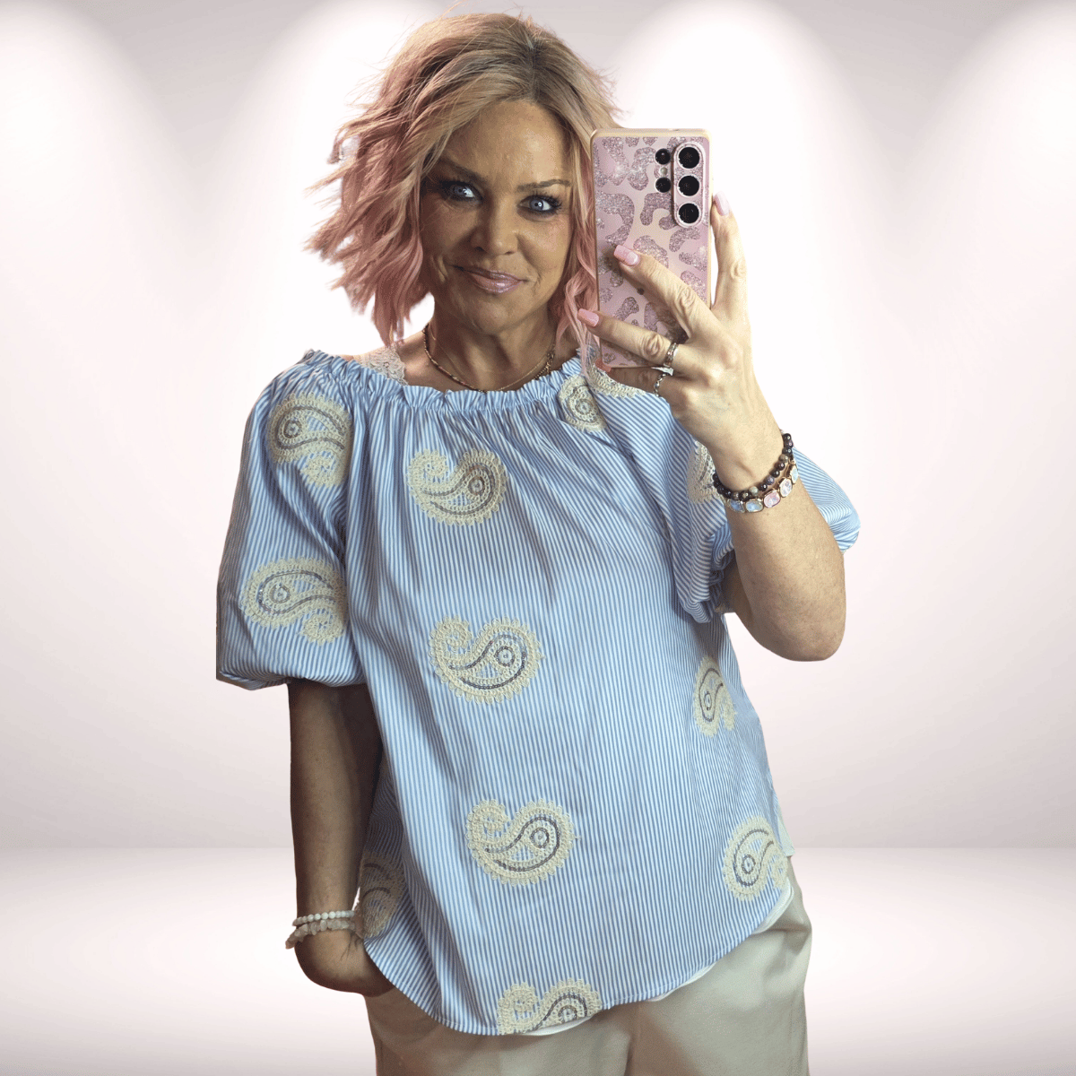 Offshoulder Bluse – Blau/Weiß mit Boho Muster