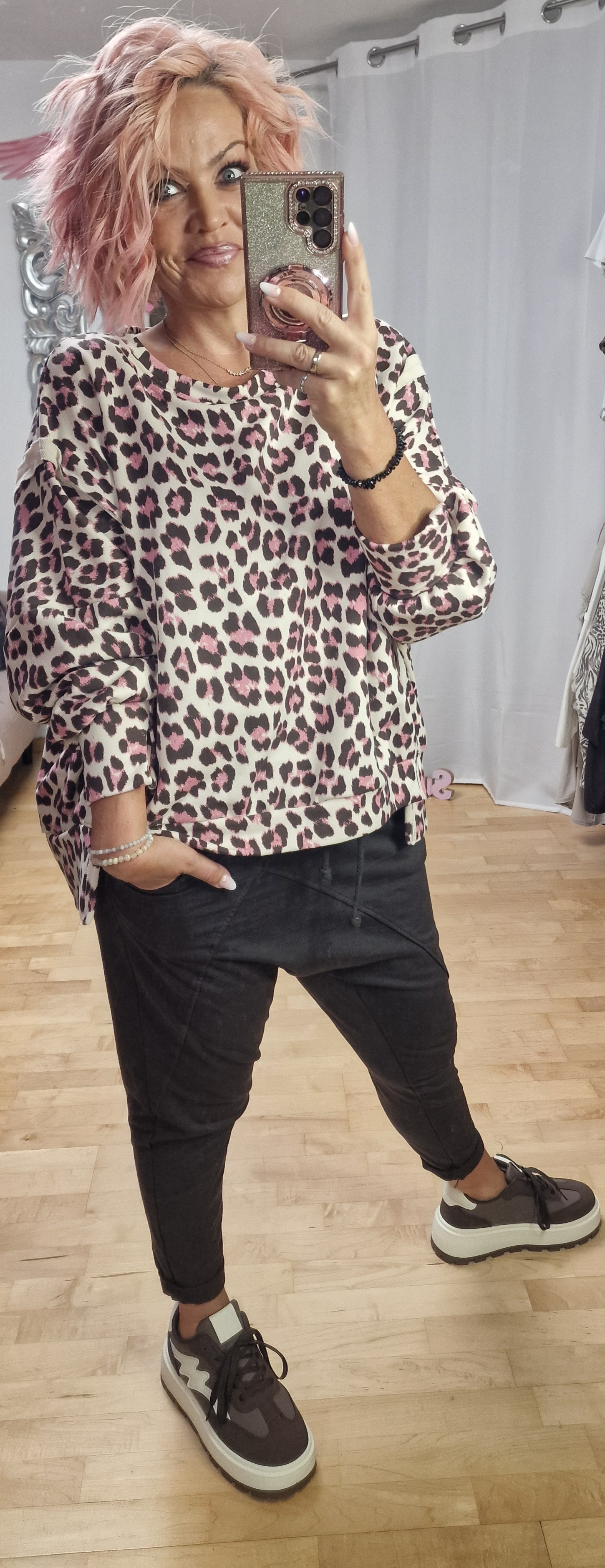 Sweater Vokuhila – Leo Love