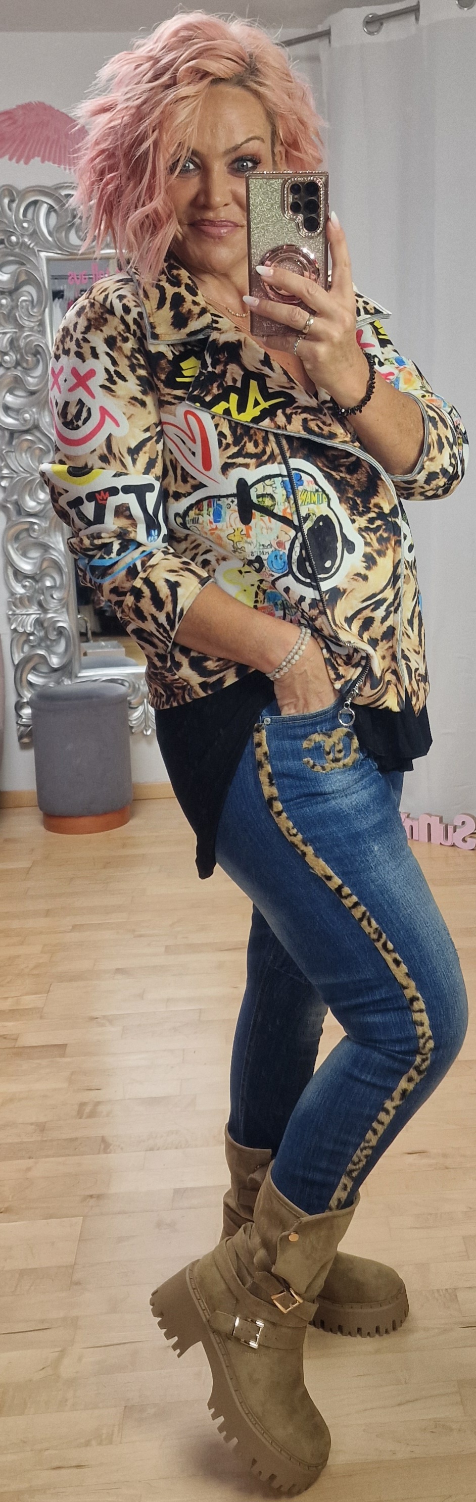 Jeans mit Leostreifen 
