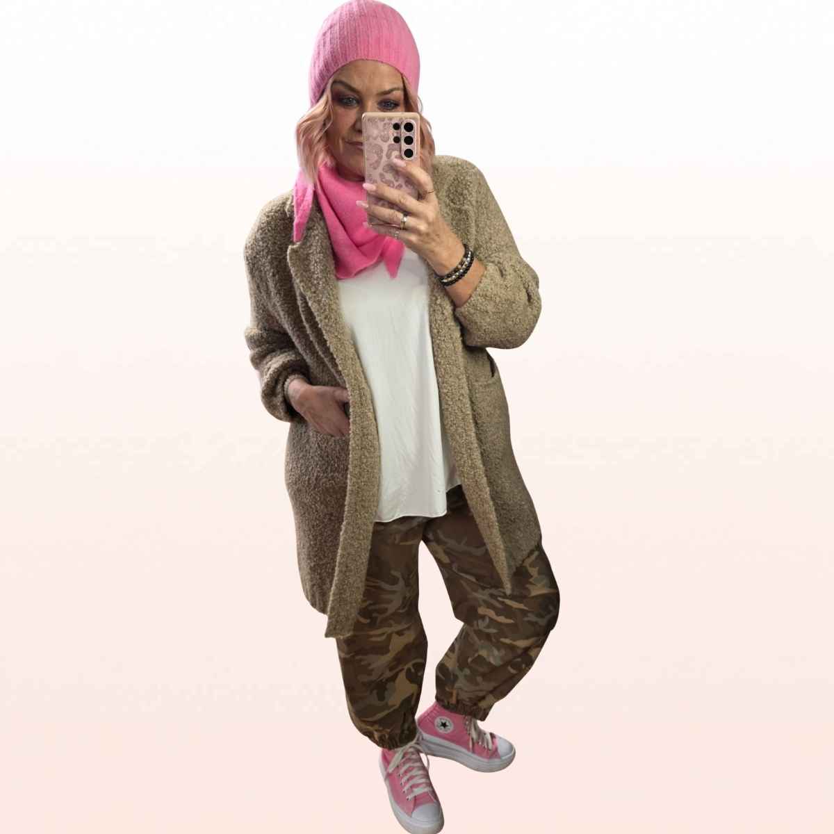 Bouclé Strickjacke im Blazer-Look in Camel