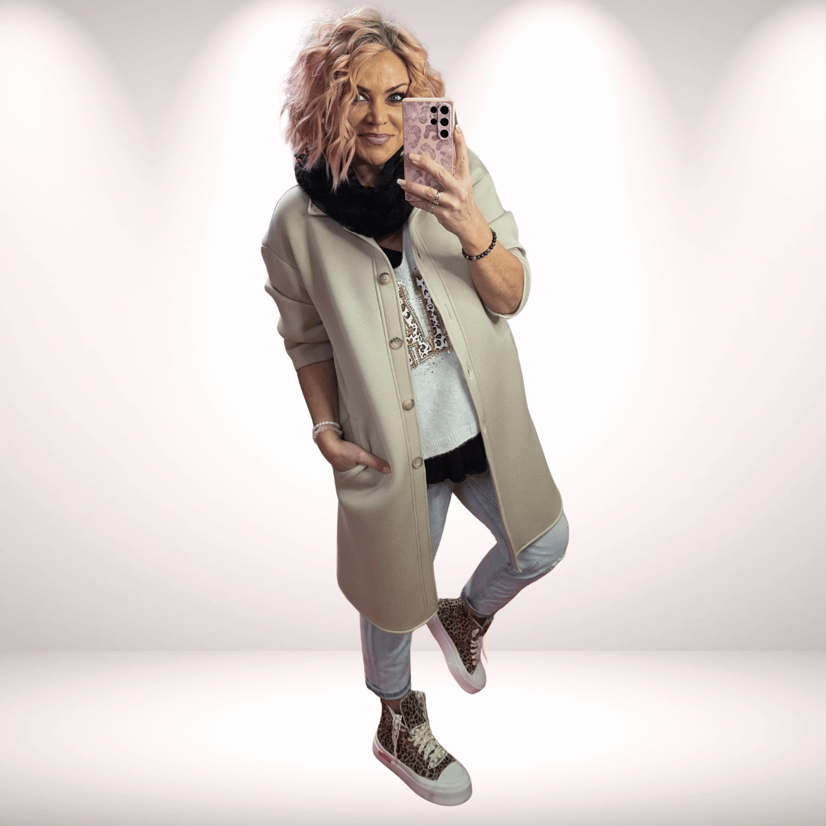 Hemdjacke Long Beige – stilvoller Allrounder mit Seitenschlitzen