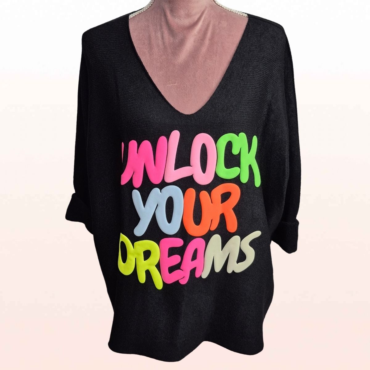 Oversize Pullover „Unlock Your Dreams“ Schwarz – Neon Print