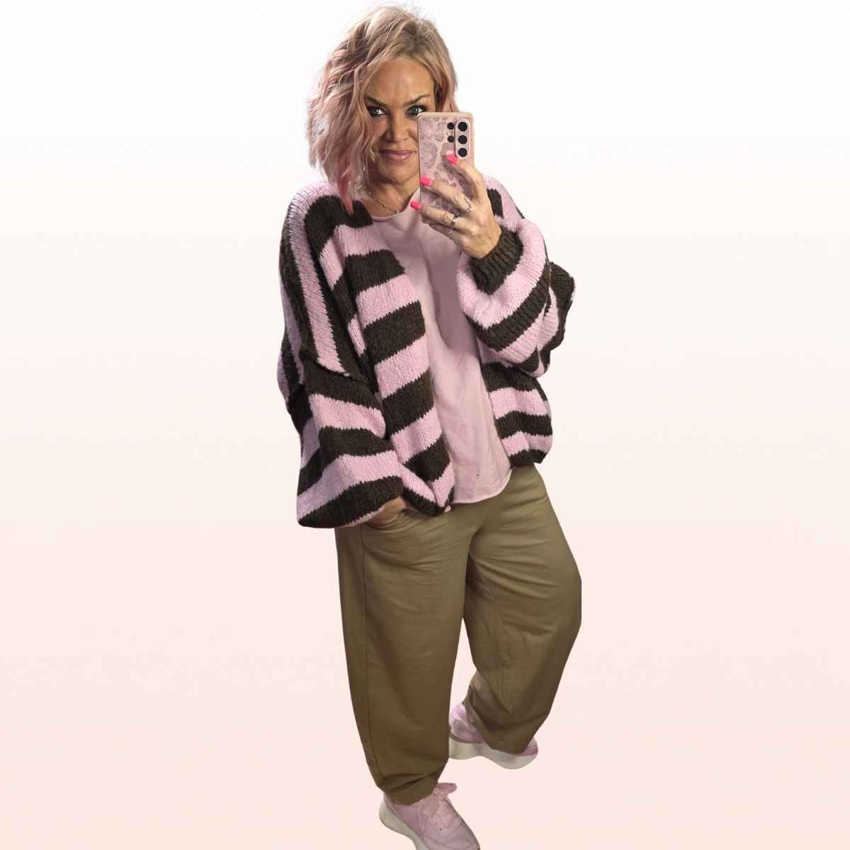 Strickjacke Stripes Schoko-Rosa –trendy weite Ärmel