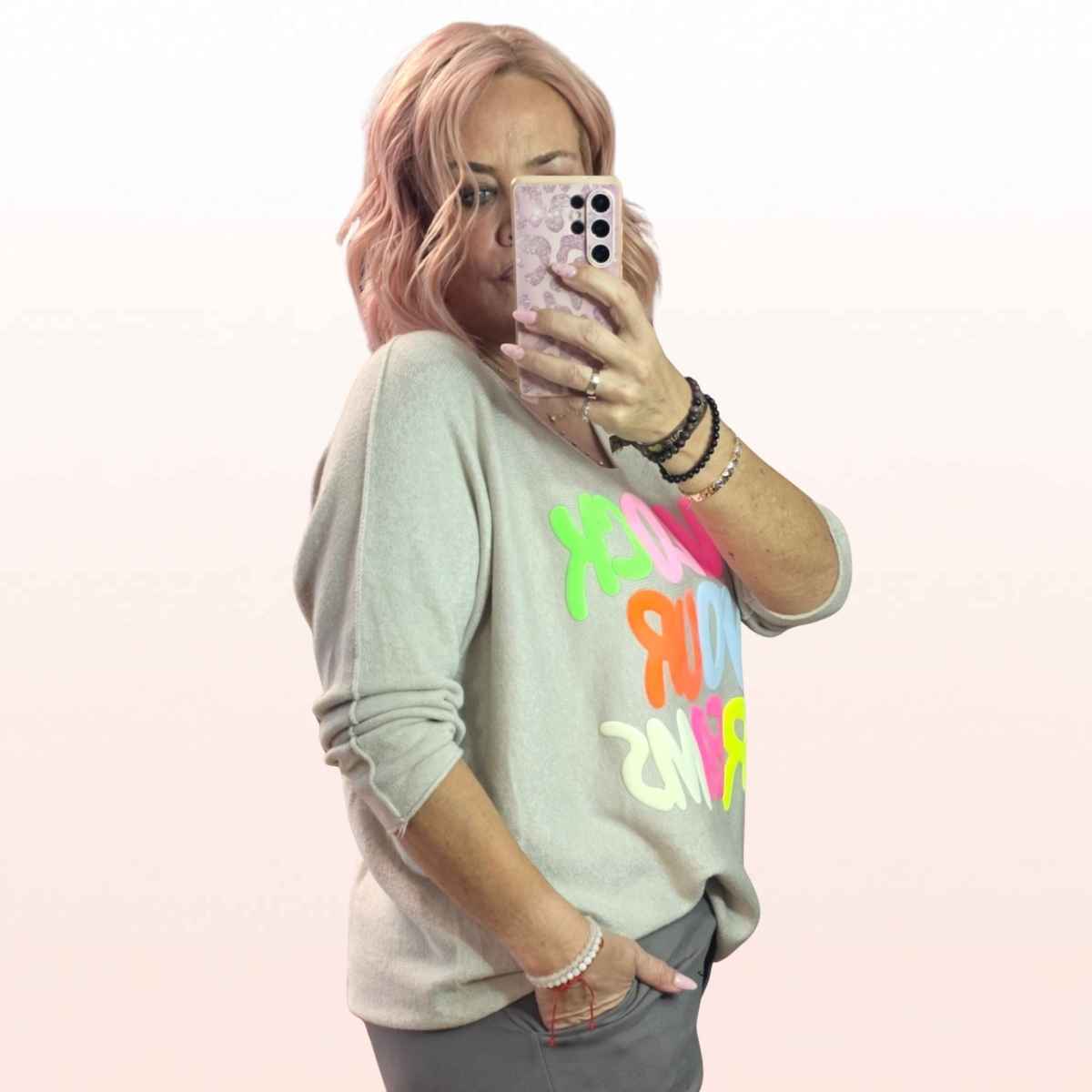 Oversize Pullover „Unlock Your Dreams“ Beige – Neon Print