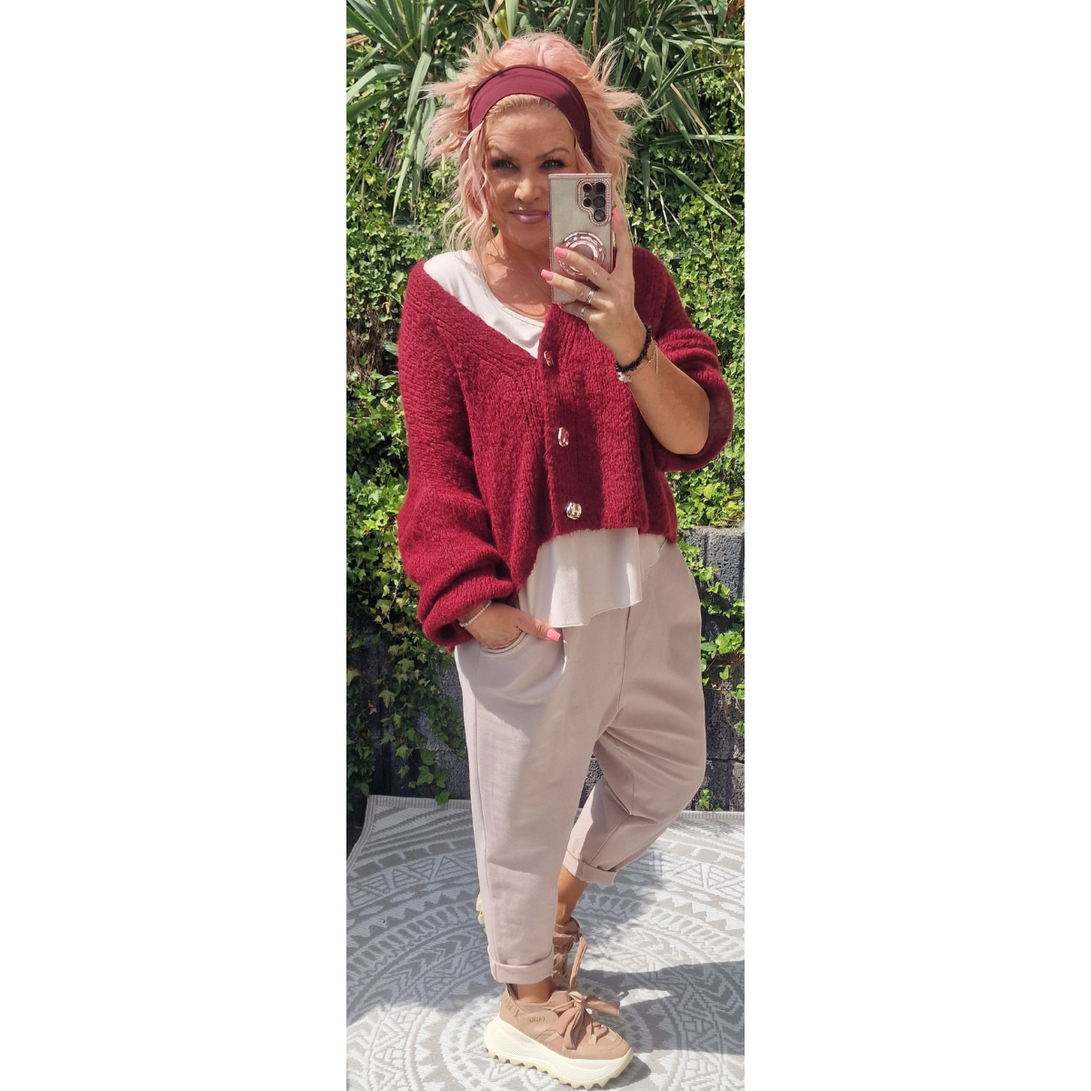 Cardigan mit Gold Knöpfen kastig 