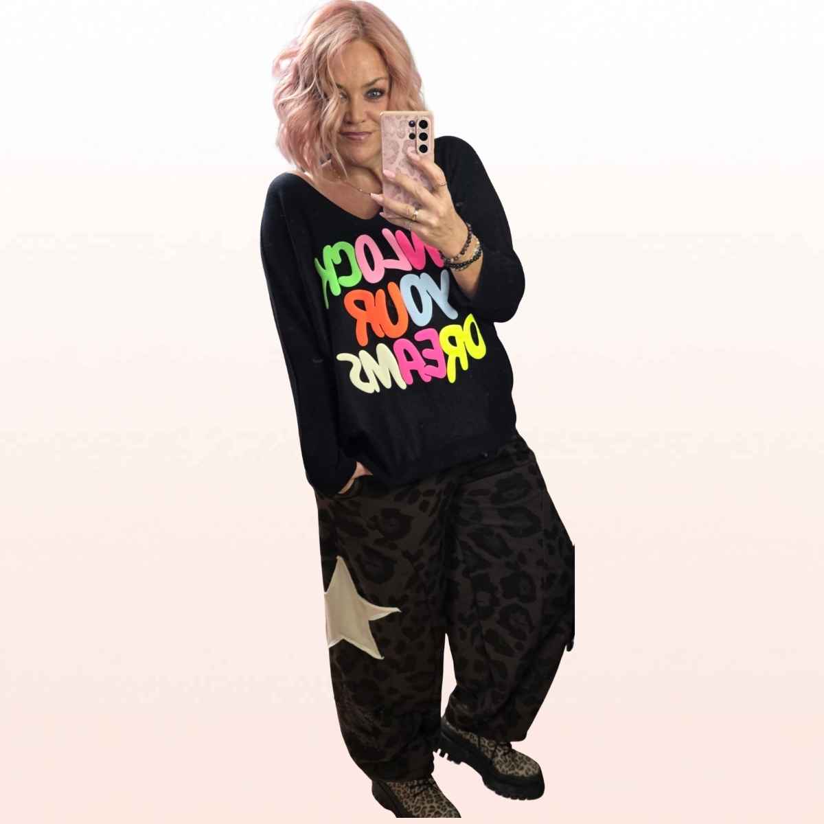 Oversize Pullover „Unlock Your Dreams“ Schwarz – Neon Print